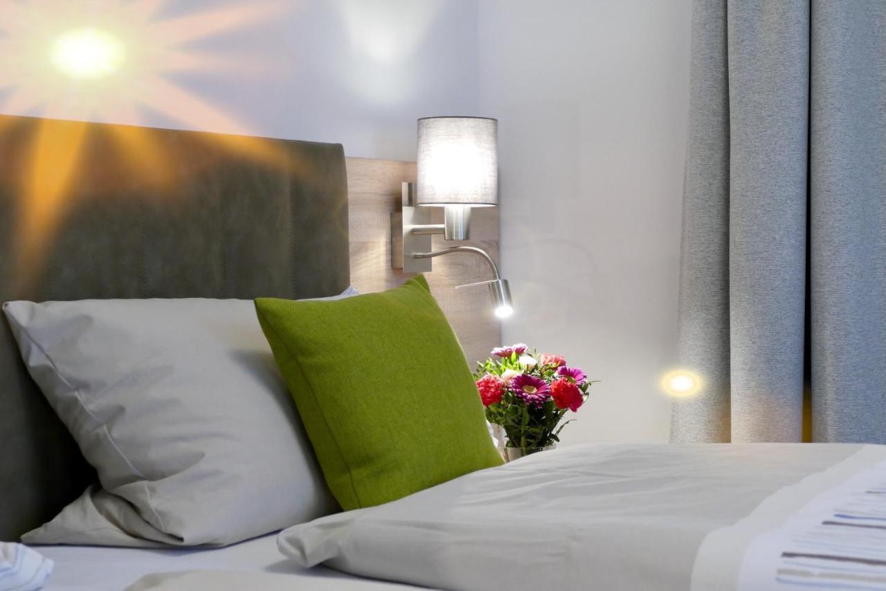 Hotel Landgasthof Lell Künzelsau エクステリア 写真