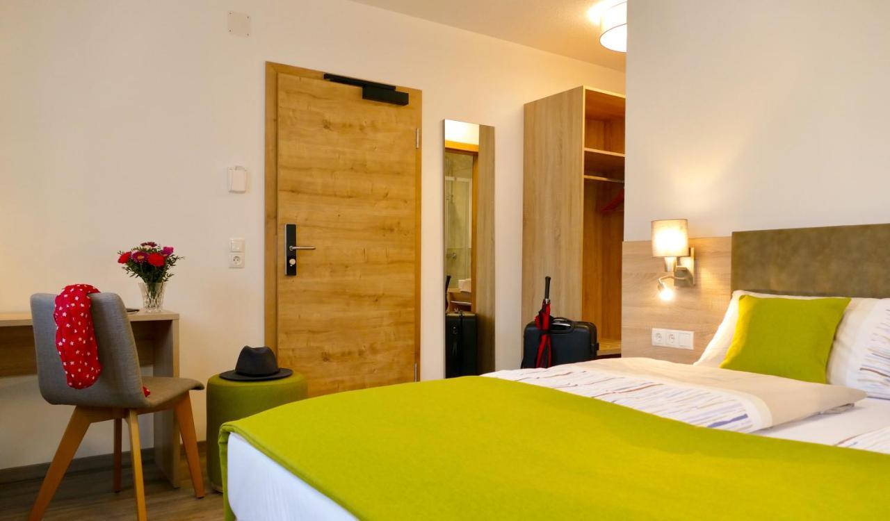 Hotel Landgasthof Lell Künzelsau エクステリア 写真