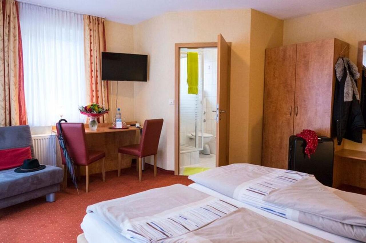 Hotel Landgasthof Lell Künzelsau エクステリア 写真
