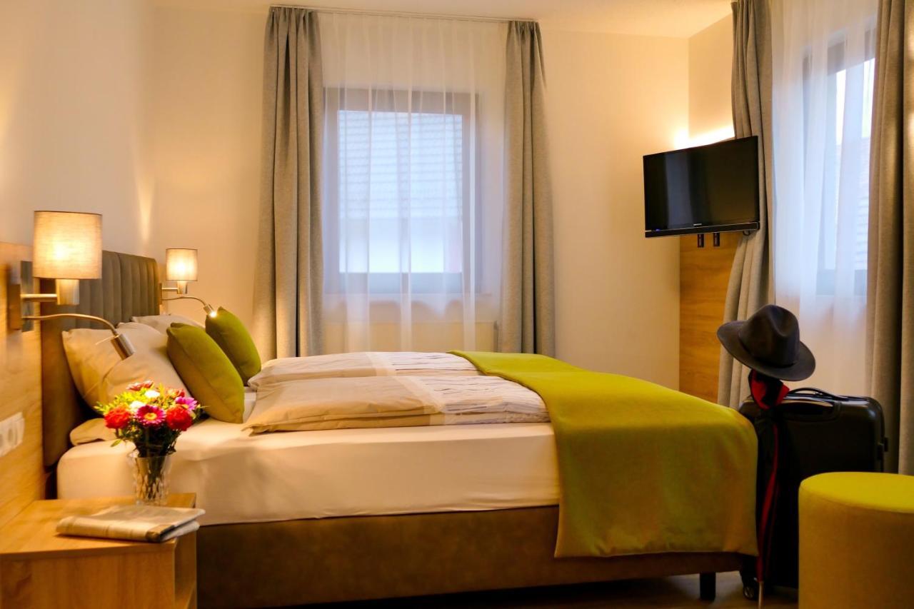 Hotel Landgasthof Lell Künzelsau エクステリア 写真