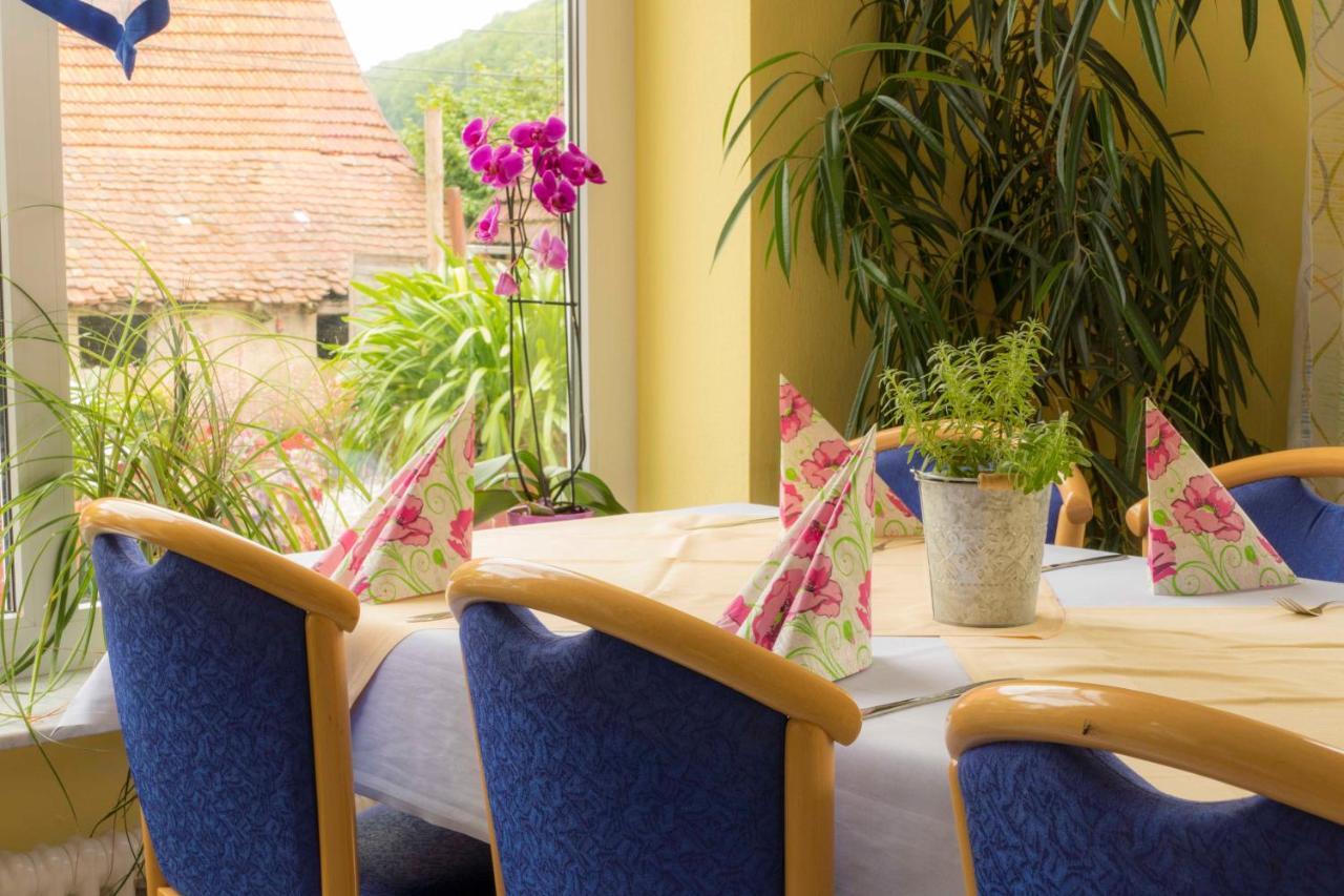 Hotel Landgasthof Lell Künzelsau エクステリア 写真