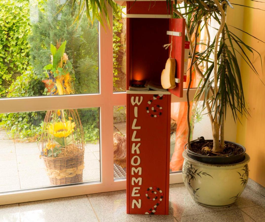 Hotel Landgasthof Lell Künzelsau エクステリア 写真
